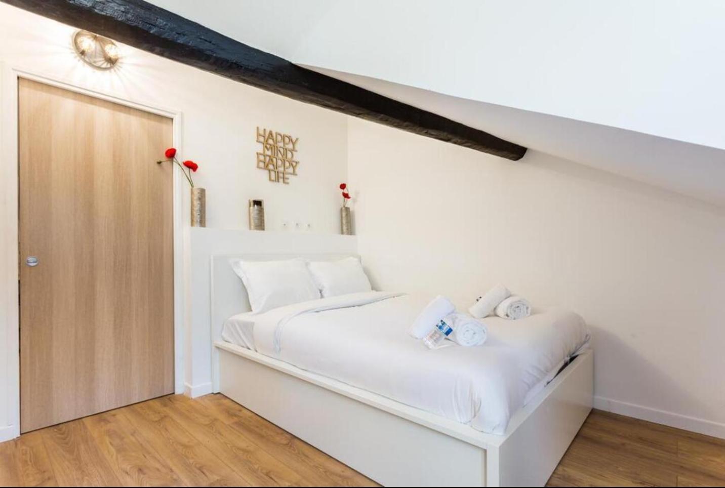Grands Boulevards 5d Apartment *